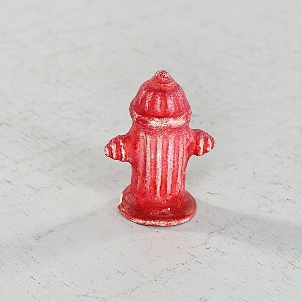 Hagen Renaker Fire Hydrant Miniature Figurine Red Matte *Chip*